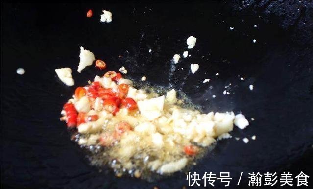 这快手菜,清新爽口,上桌秒光,常吃补脑记忆好,多给肠胃洗洗澡