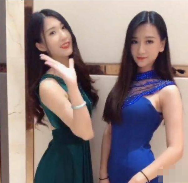 丰腴|街拍:苗条长腿美丽的小姐姐,曲线丰腴,光鲜靓丽看起来时尚!