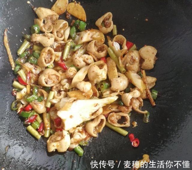 麻辣肥肠,下酒下饭都棒极了!