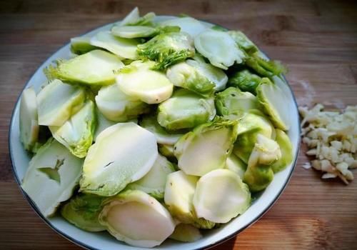 脂肪最怕遇到这菜，燃烧脂肪不马虎，一周吃3次，腰细了肚腩平了