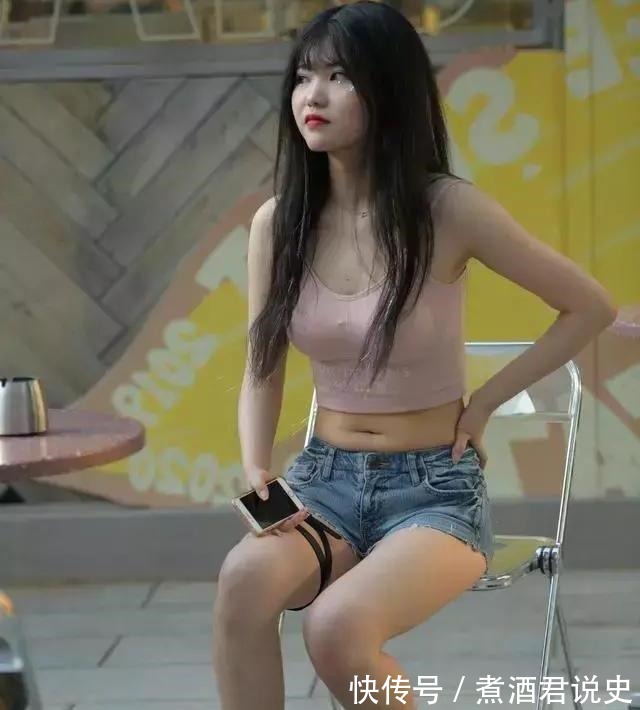 阔腿裤 精致的印花瑜伽裤穿搭,打破单调和刻板,美丽清澈