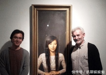 专家|他画“咬了半截”的草莓不过瘾,又画了个鱼头,专家:毫无美感!