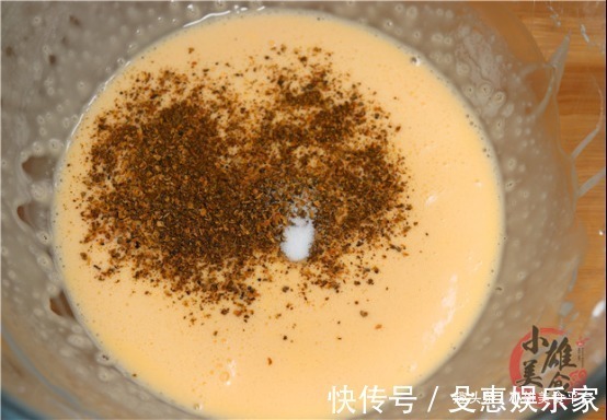 炸酥肉，用面粉还是淀粉，都不对！大厨教你正确做法，酥脆不回软