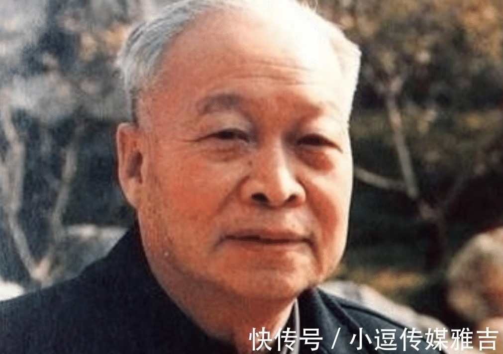 钱三强$被同学取一个很土的绰号,父亲一听将其改成真名,如今全球皆知