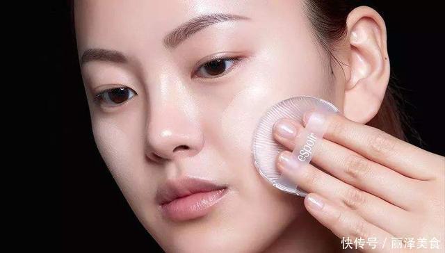 护肤品不要乱使用，这样可能会伤皮肤