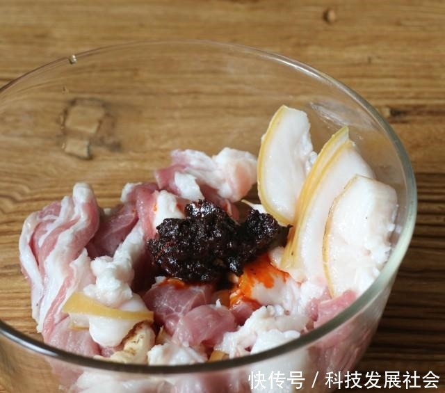 粉蒸肉,入口即化,简直不要太香……