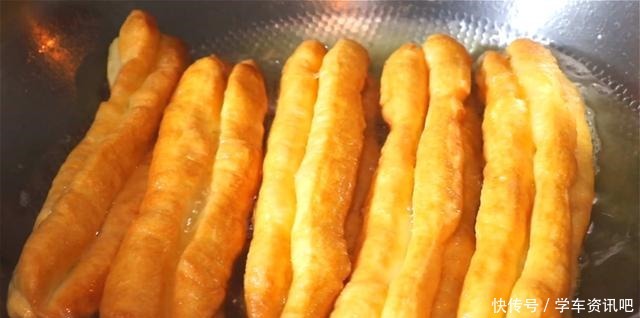 教你在家就能做的油条，口感松脆有韧性，健康又好吃，步骤简单！