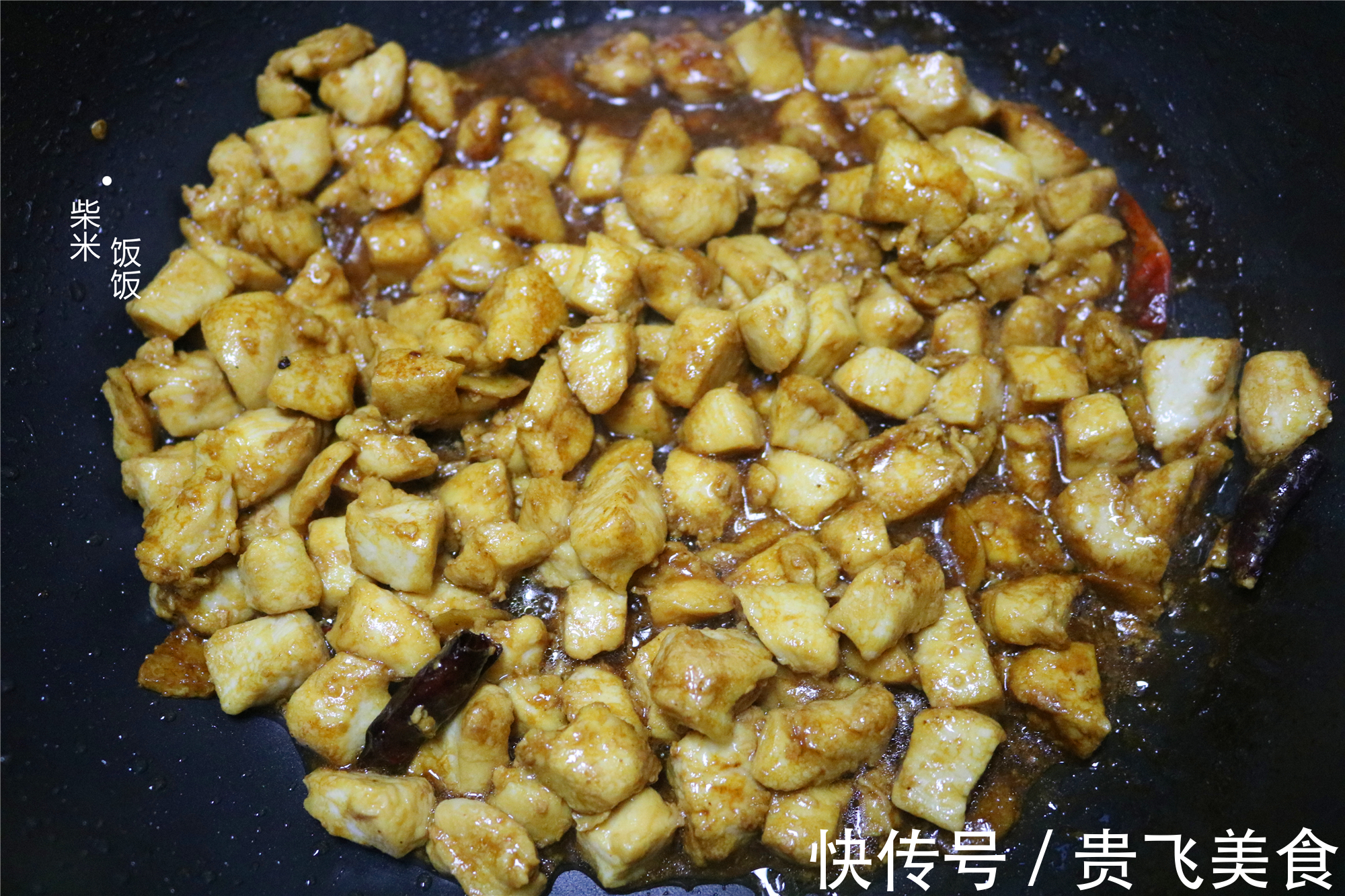 水煮鸡肉|适合晚餐吃的一道菜，3种食材搭配，荤素都有，好做好吃