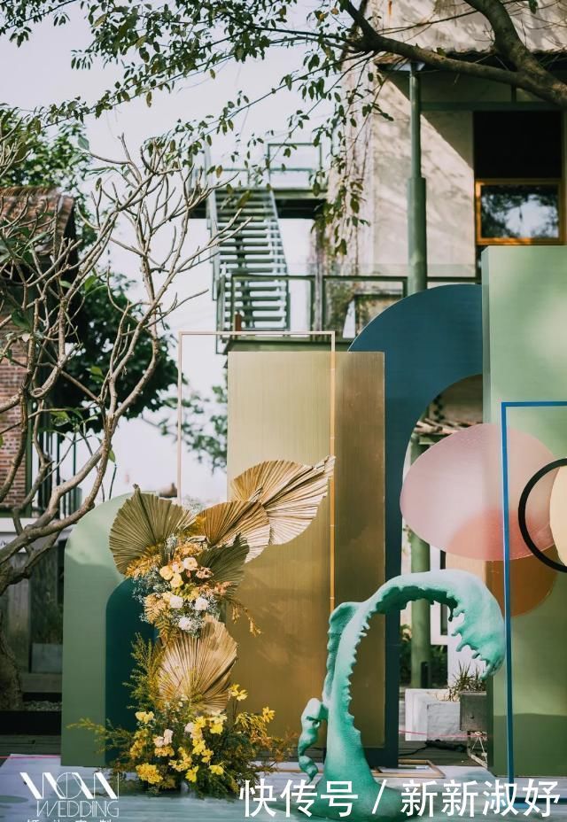 见到|当见到你时,整个世界都是爱情的颜色,彩色户外婚礼