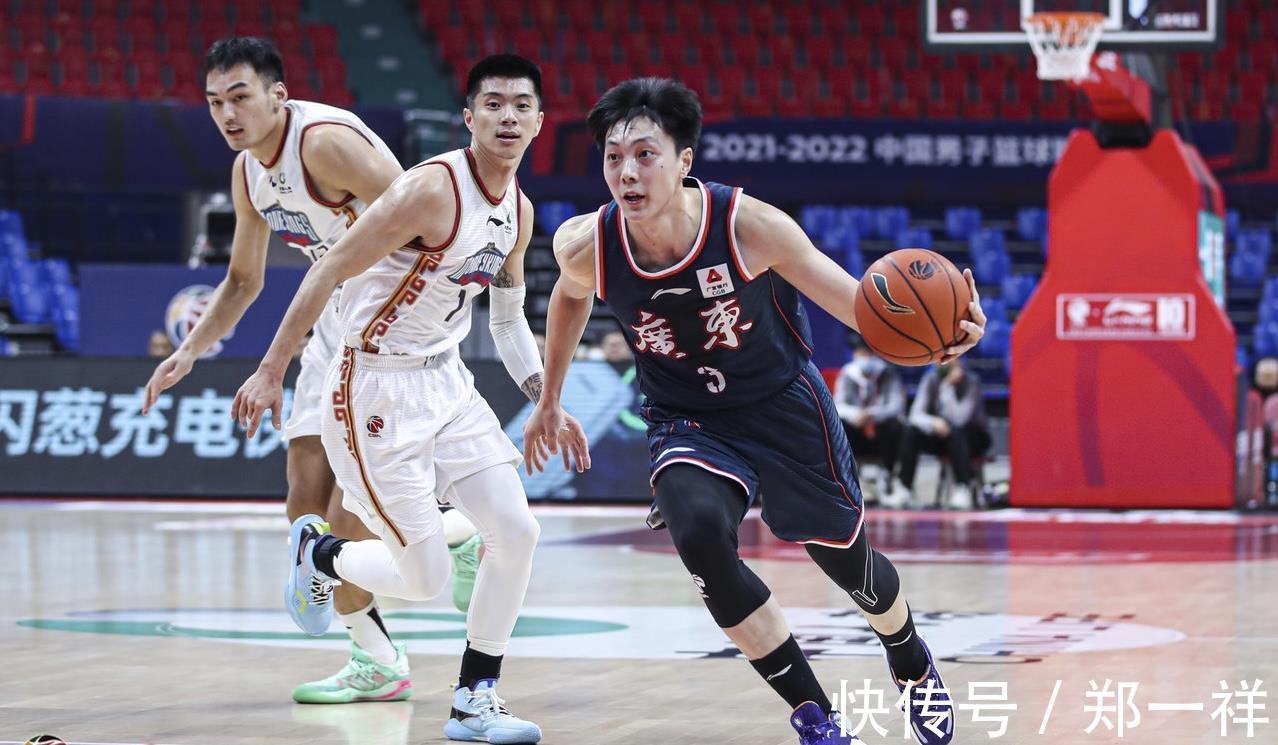 杜锋|广东男篮喜迎4连胜,球队问题仍不容小觑,赵睿缺席影响太大了