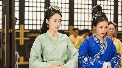 吕后|她比吕后还强悍，压制皇帝，和太上皇对着干，砍下宫女双手送皇帝