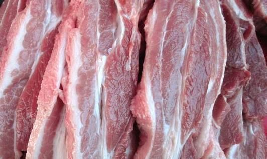 白洗|用清水洗猪肉等于白洗,老厨师教你这样做,脏东西自己跑出来