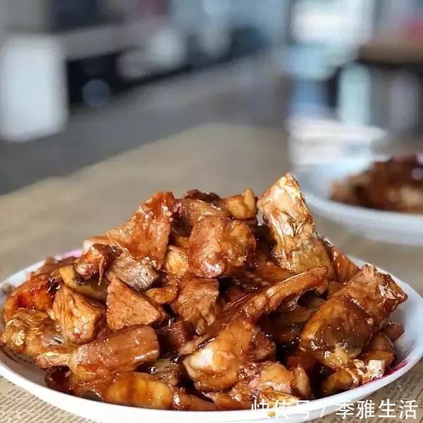 香葱花|美食推荐：笔管鱼烧豆腐，咸鱼烧肉，贵妃鸡翅，豆鼓带鱼