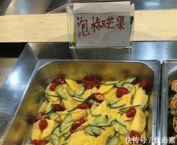 顶尖985食堂硬核饭菜，网友看了想舔屏学生能不折腾水果吗
