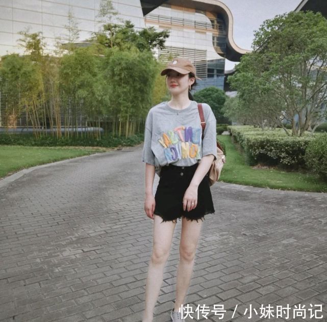 格纹裤|怎么穿T恤才好看？采用简单的穿搭技巧，就能让普通的T恤不再普通