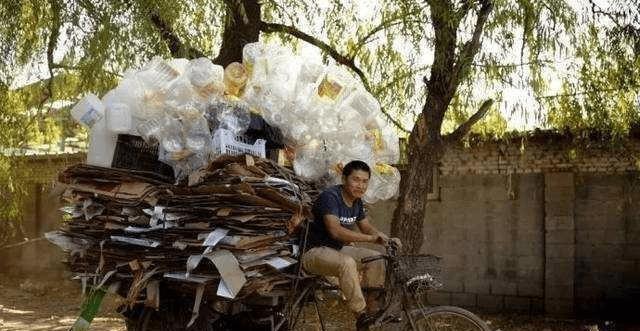 小伙|收廢品小伙上非誠勿擾，慘被滅燈還遭羞辱，孟非：說說收什么廢品