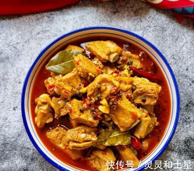 美食天下|十三香麻辣排骨，麻辣入味儿，好吃下饭！