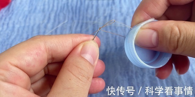 穿针困难不用找人帮,只需一个瓶盖,又快又方便,记得告诉身边人!