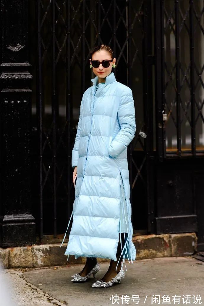 中年女人把羽绒服穿出“大妈感”,是因为掉入这5个坑,避开就美