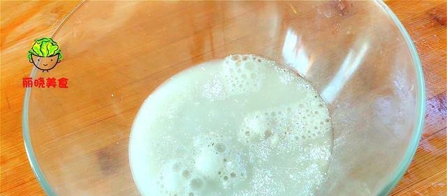 做鸡蛋汤时,不要再直接倒入鸡蛋了,教你一妙招,好喝到停不下嘴