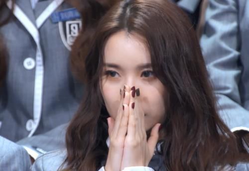 蔡徐坤公布第一次排名公布时，谁注意许佳琪说了啥能力者也会紧张