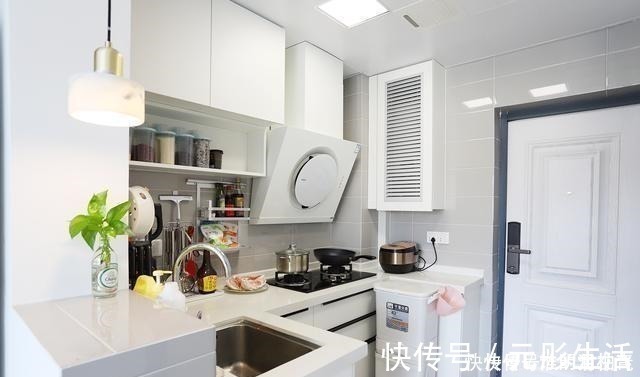 一居室|看腻了北欧风,43㎡一居室靠超美配色做到了优雅高级!