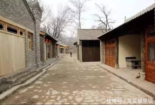 中年|白鹿原风俗村被拆,投资3.5亿打水漂,网友:全是外地人做生意坑人