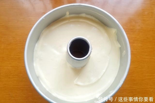 柠檬别只知道泡水喝，用来做蛋糕，滋味妙不可言，口味清新好喜欢