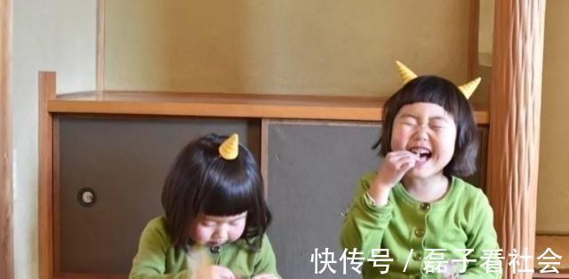 名字|爸爸姓“黄”,给双胞胎女儿取名太高贵,点到时全班都安静了