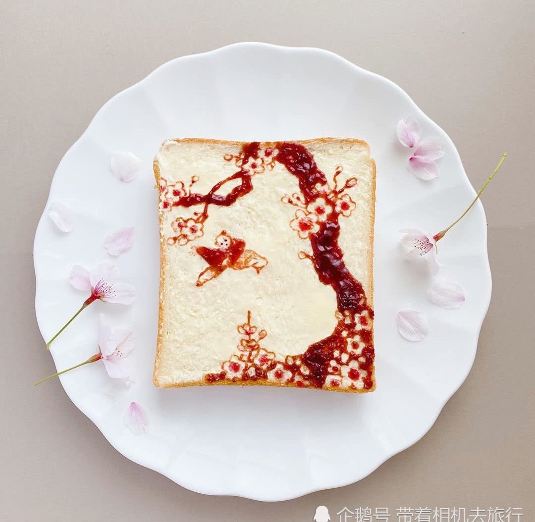这位|把面包片做出“新高度”:这位艺术家的早餐太有创意