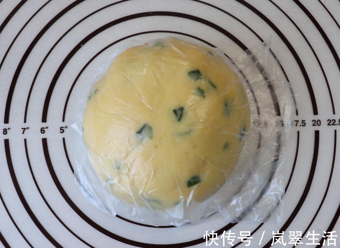 苏打粉|营养价值极高的碱性饼干,充满香葱的味道,一咬一口酥