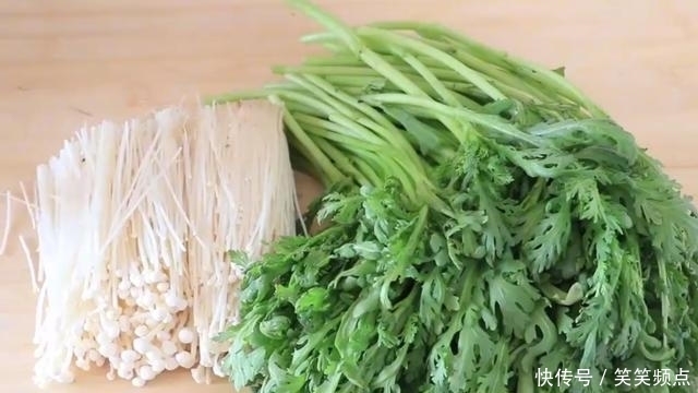怕长肉,一定多吃这道菜,润肠排毒,增强免疫力,越吃越苗条