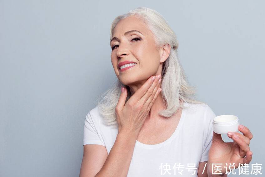 脖子 脖子易“暴露”你的年龄,不想颈部皮肤粗糙皱纹多,做好这4点