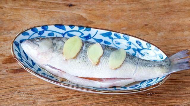 最适合孩子吃的鱼是它,刺少肉嫩,营养丰富,补充大脑营养更聪明