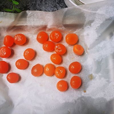 香气扑鼻|菠萝蛋黄酥