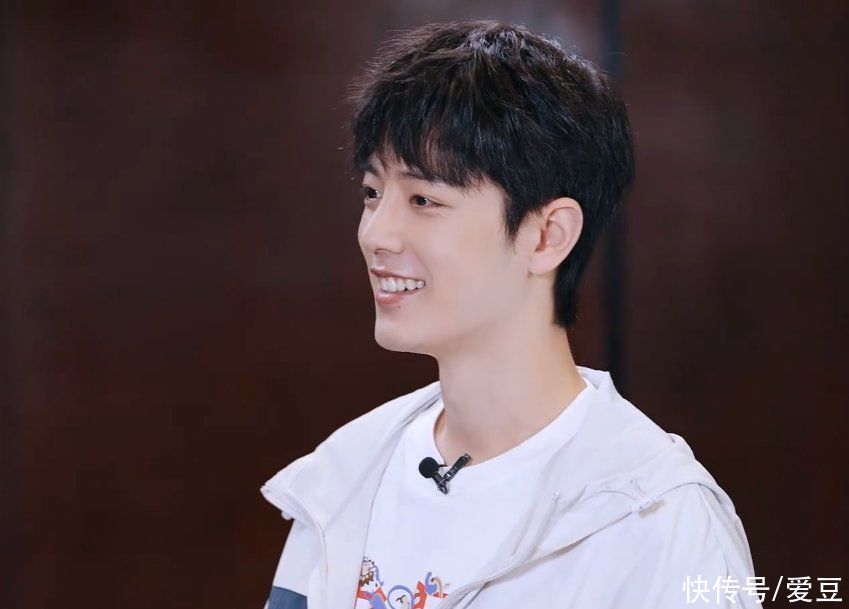 神秘箱|210821 肖战李宁全新视频公开 和丁宁一同开启花式乒乓挑战