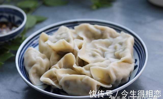 调白菜肉馅水饺，牢记“3放1不放”，肉馅不腥不柴不破皮不出水