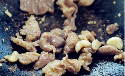 豆腐最下饭的做法,每一块都吸饱了汤汁,端上桌都抢着吃