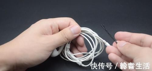 耳机|才知道，黑色发卡还隐藏4个作用，知道的人不多，回家快找出来