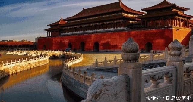 故宫的龙椅,不是黄金,那到底啥材料做的?专家:坏了你可修不起