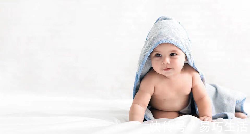 妈妈|冬季给宝宝洗头,一周洗几次?妈妈做好万全准备,让宝宝配合洗头