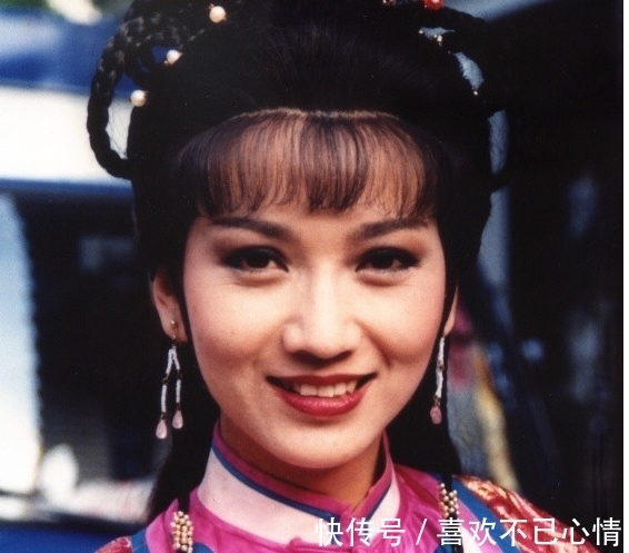 纪晓岚!乾隆下江南看到一副对联,写得口气太大,当场带走一个人