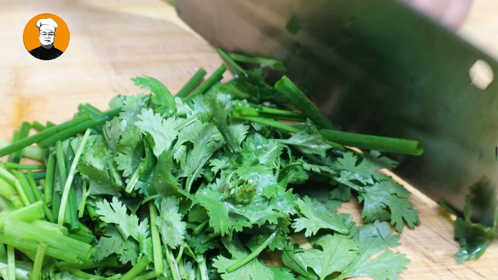 馄饨好吃的关键在调馅和汤底,饭店的秘诀告诉你,学会可以摆摊了