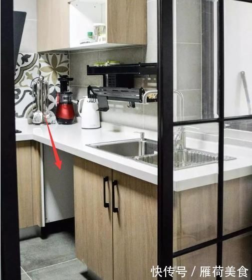 实用|家庭主妇:厨房地柜不要全打满,空一格更实用!后悔我家装太早了