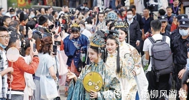 窄衫#“汉服袍子”请集合!哪一款汉服是你的心头爱?