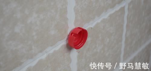 卖废品时,记得把塑料瓶盖拧下来,留在家中特别值钱,都学学吧