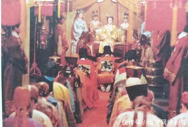 贾妃|红楼梦里作者手段高明,用一个字,写出了贾元春失宠而死的结局