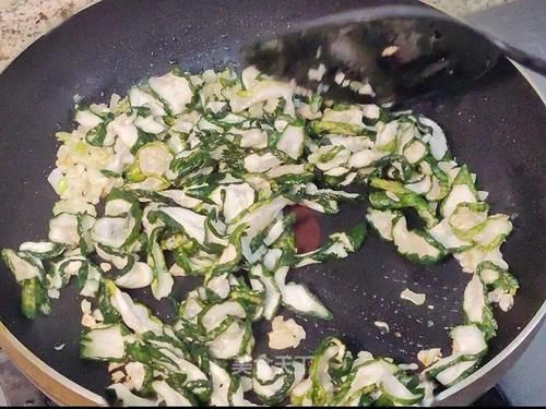 黄瓜干炒肉末：鲜香开胃，简直是下饭神器