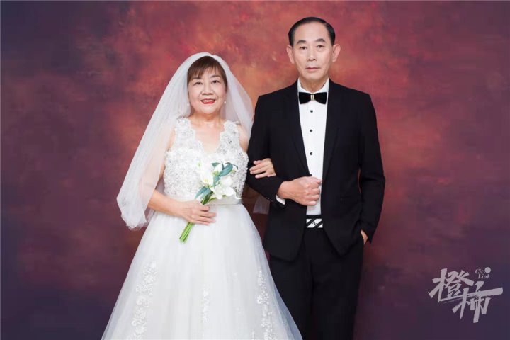 老夫妻|“你还是跟刚结婚时一样美！”12对老夫妻拍了套婚纱照