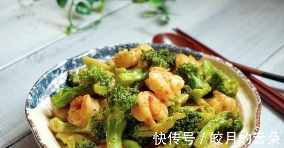 玉米淀粉|在家做蒜蓉虾仁西兰花，蒜香浓郁，可口清爽！